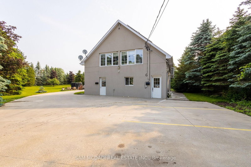 Upper - 14011 Trafalgar Road