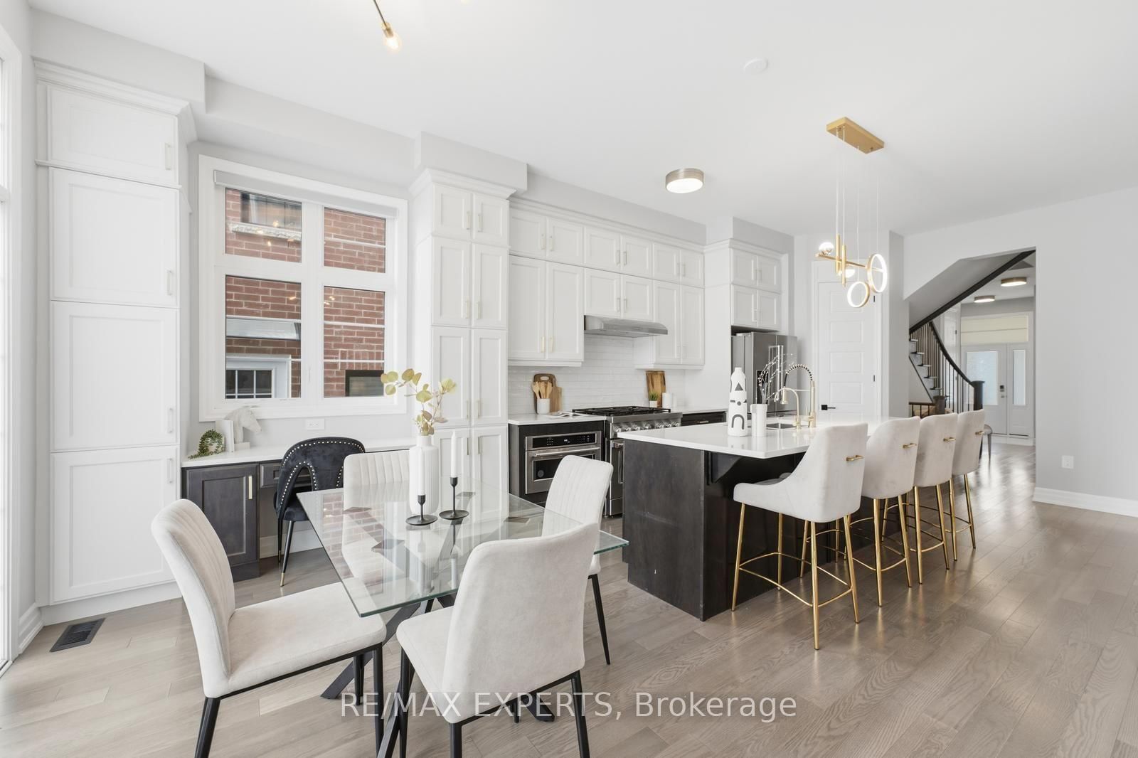 1296 Aymond Crescent W • Oakville, ON photo 12