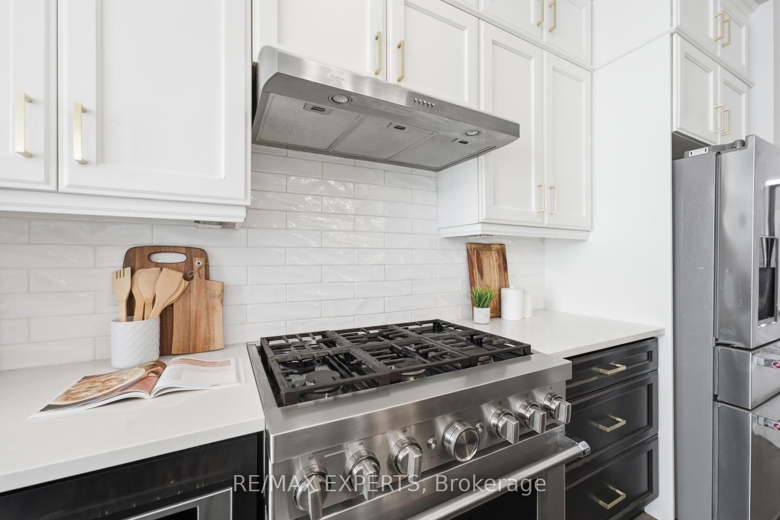 1296 Aymond Crescent W • Oakville, ON photo 18