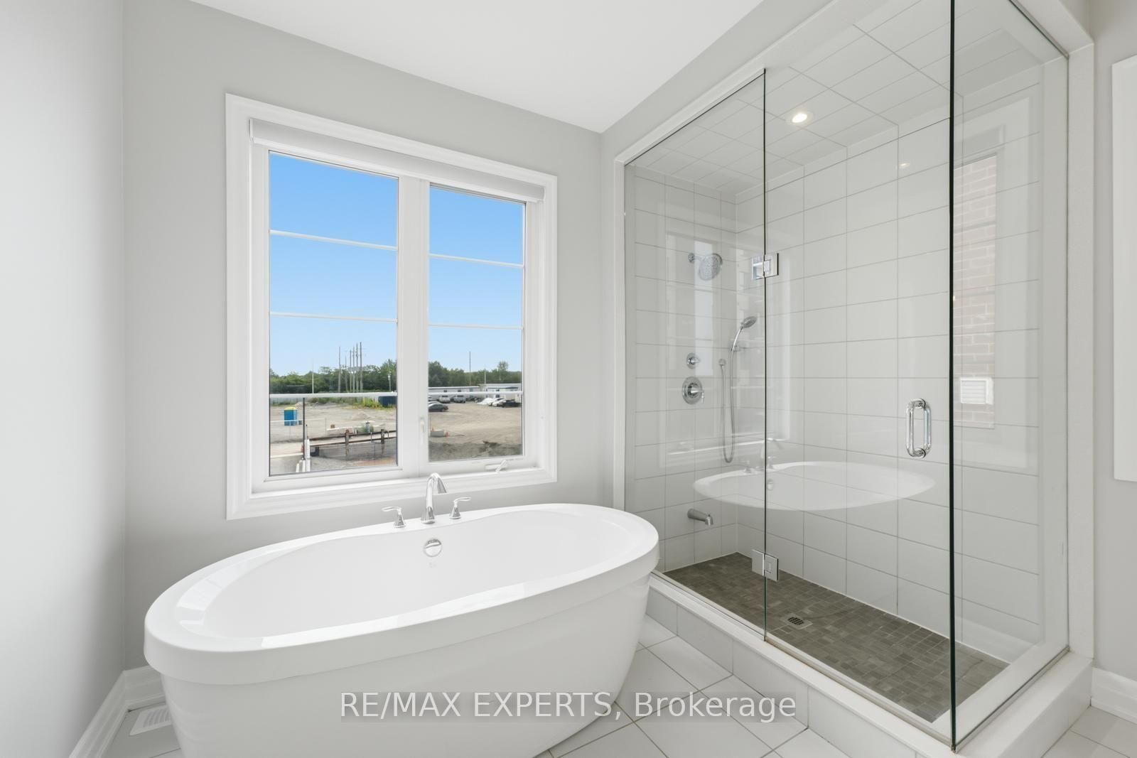 1296 Aymond Crescent W • Oakville, ON photo 32