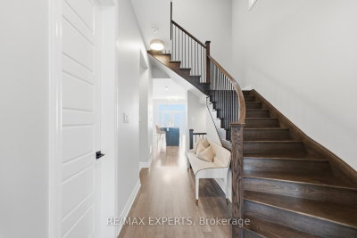 1296 Aymond Crescent W • Oakville, ON photo 5