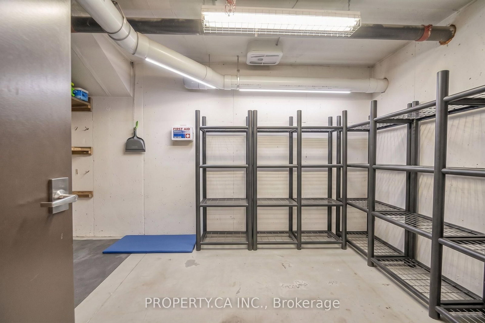 135 Long Branch Avenue • #7 • Toronto, ON photo 35