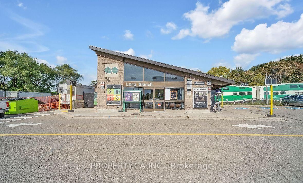 135 Long Branch Avenue • #7 • Toronto, ON photo 41
