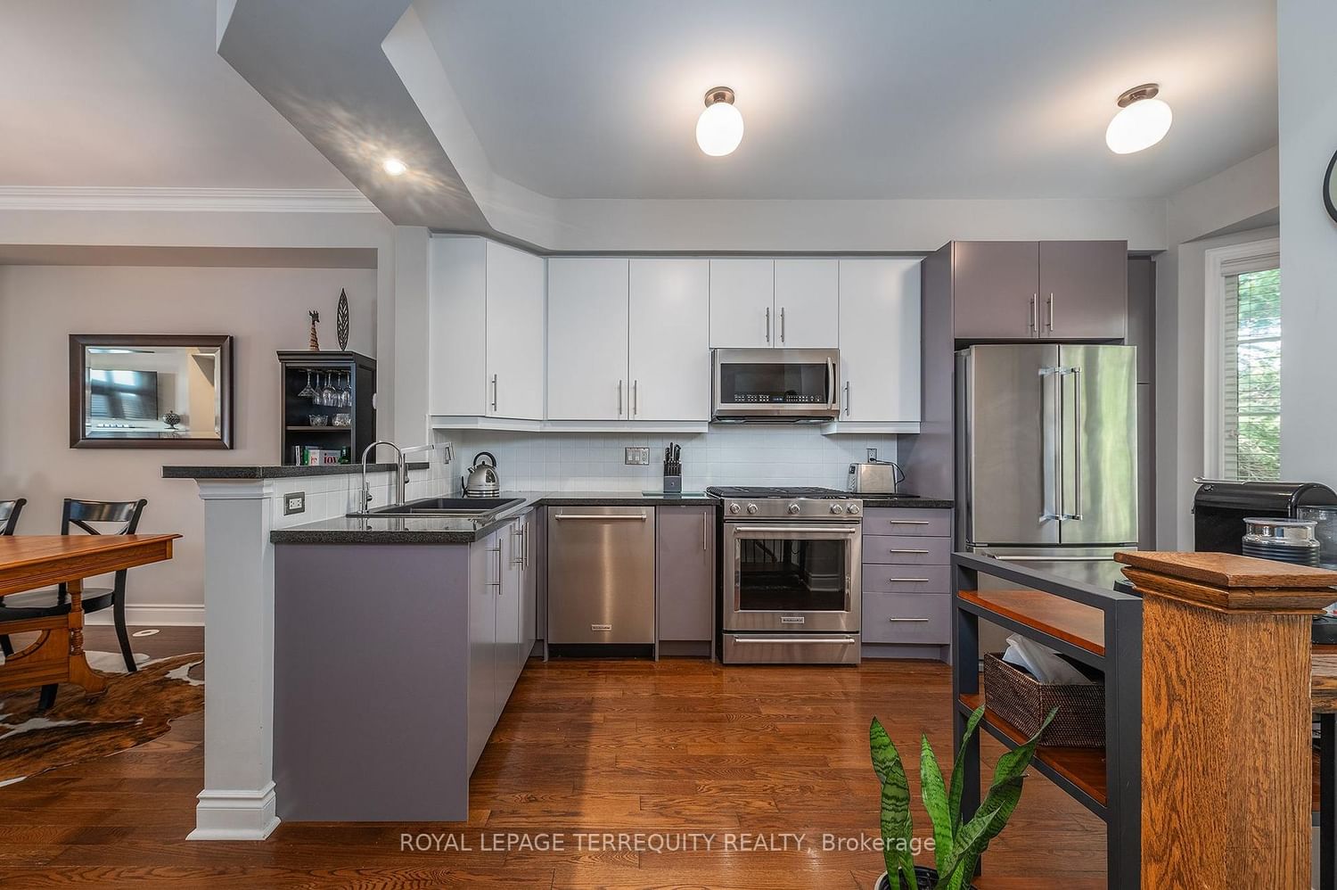 265 Van Dusen Boulevard • #9 • Toronto, ON photo 4