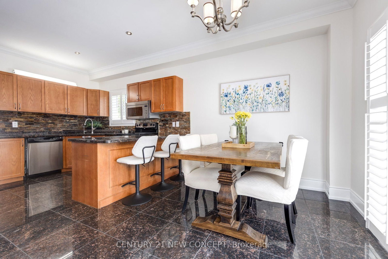 2587 Carberry Way • Oakville, ON photo 13