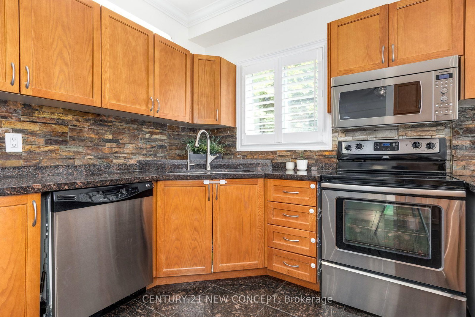 2587 Carberry Way • Oakville, ON photo 17