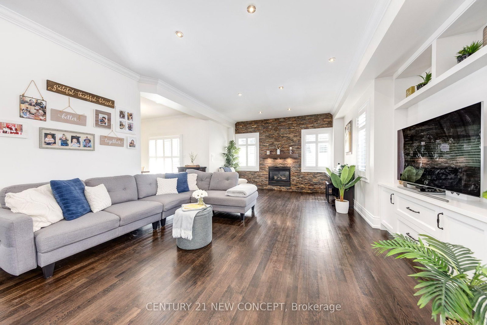 2587 Carberry Way • Oakville, ON photo 8