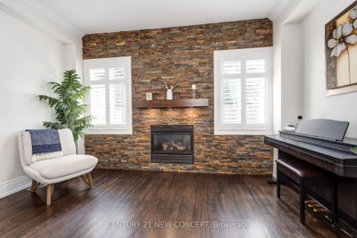 2587 Carberry Way • Oakville, ON photo 9