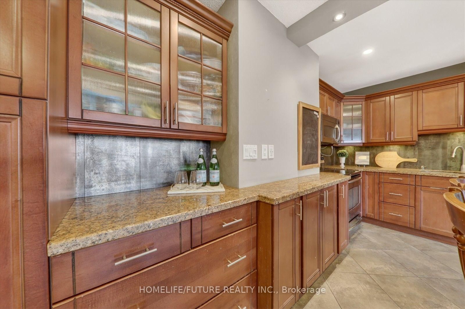 15 Elizabeth Street N • #704 • Mississauga, ON photo 16
