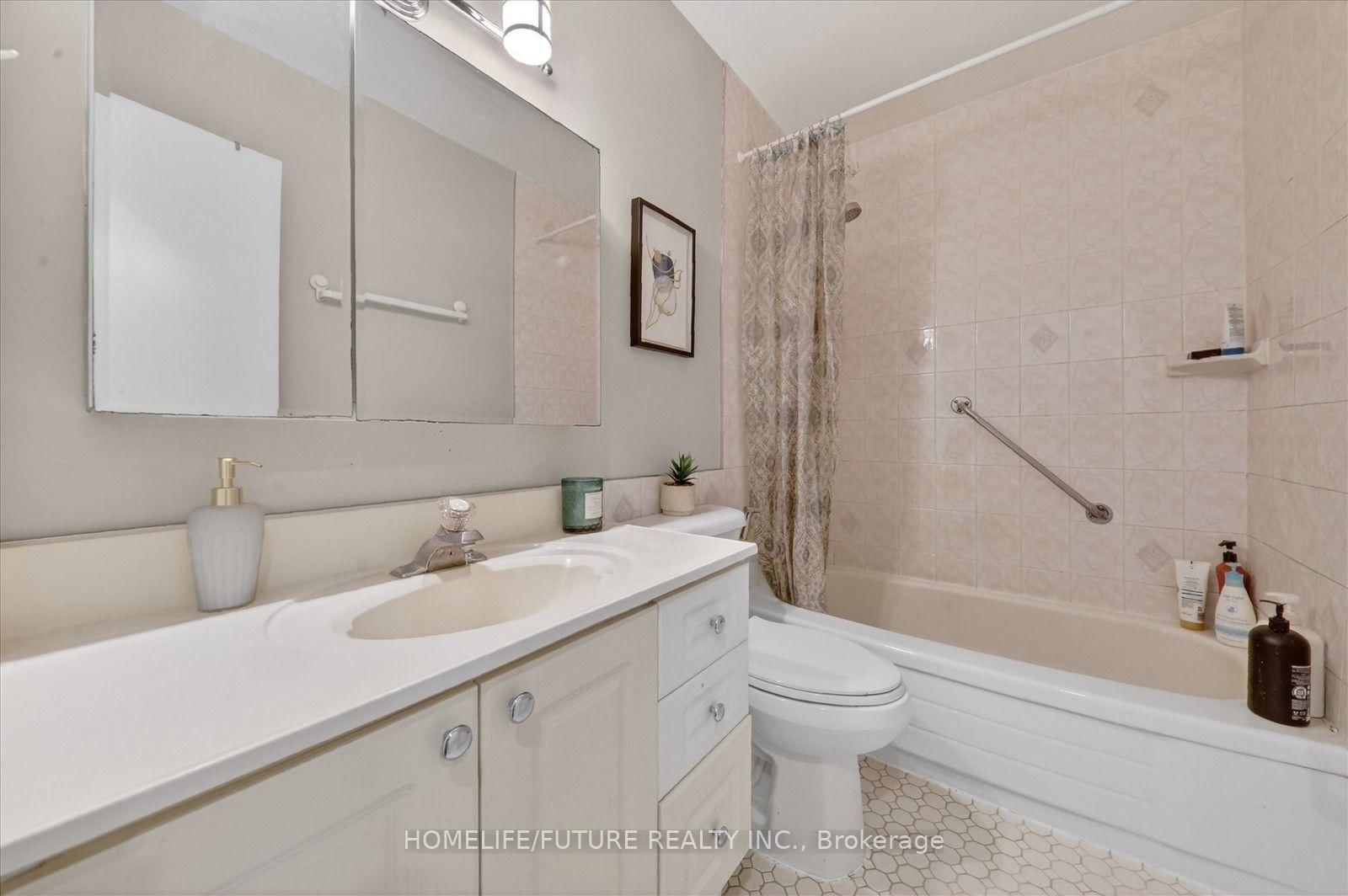 15 Elizabeth Street N • #704 • Mississauga, ON photo 23