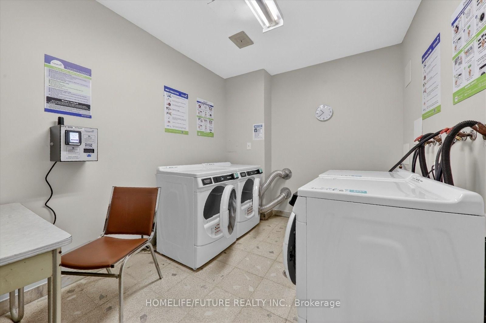 15 Elizabeth Street N • #704 • Mississauga, ON photo 32