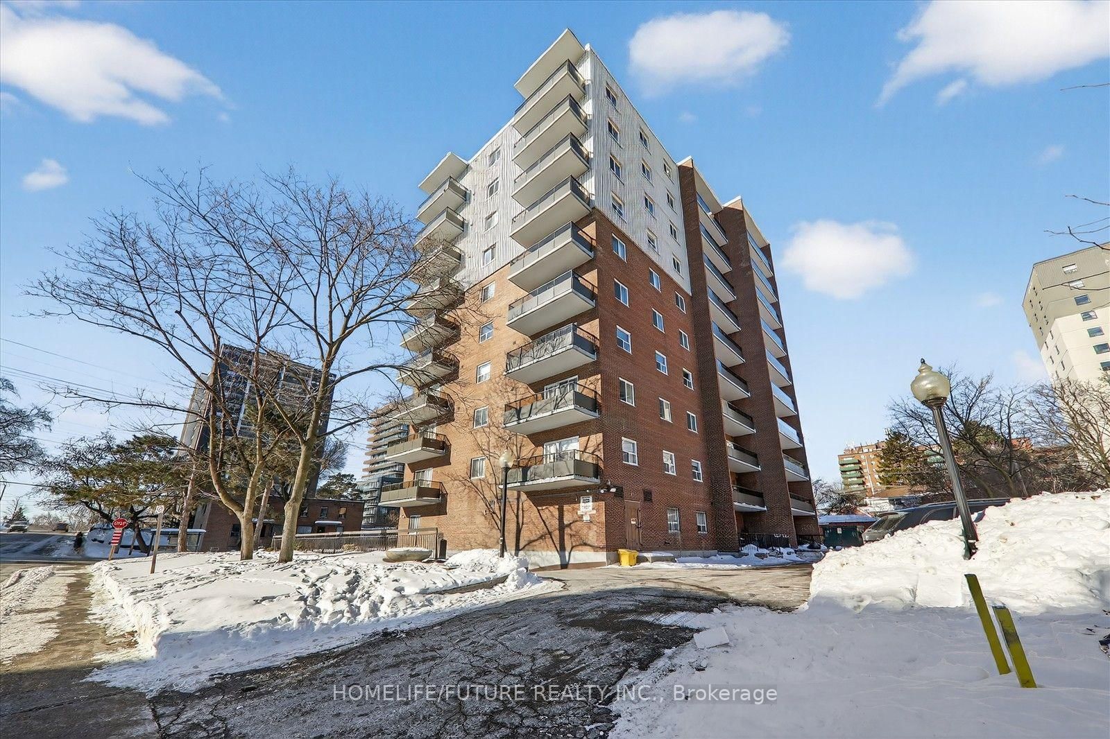 15 Elizabeth Street N • #704 • Mississauga, ON photo 34