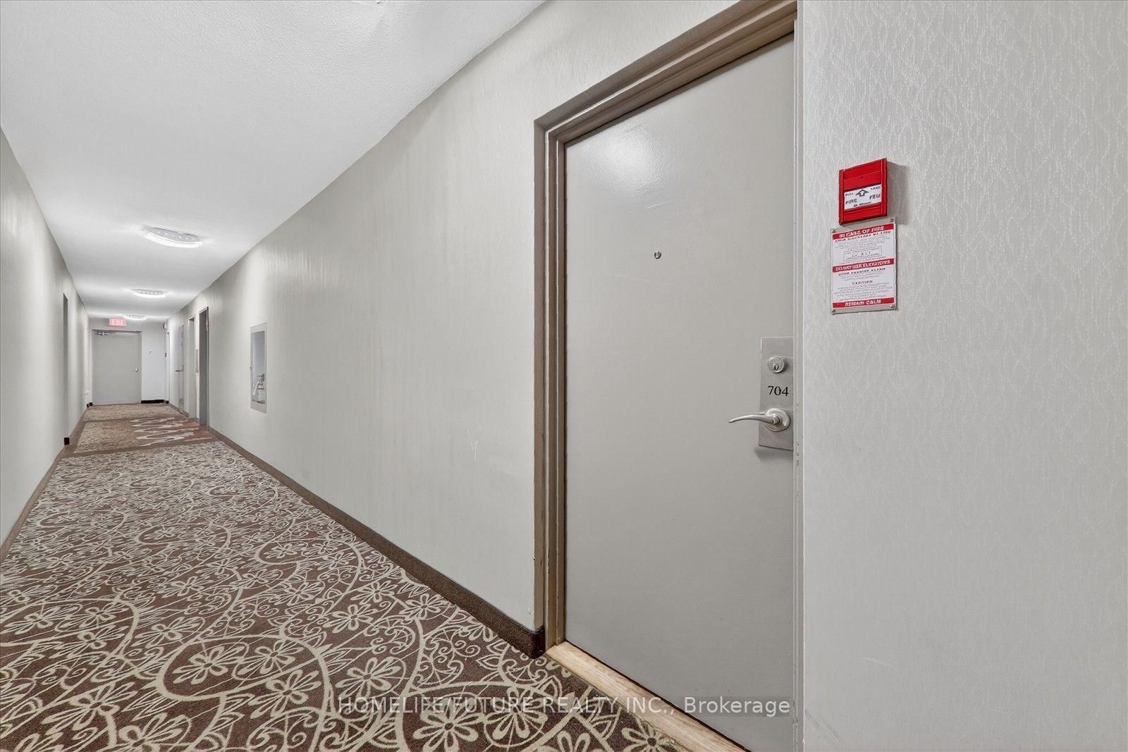 15 Elizabeth Street N • #704 • Mississauga, ON photo 8