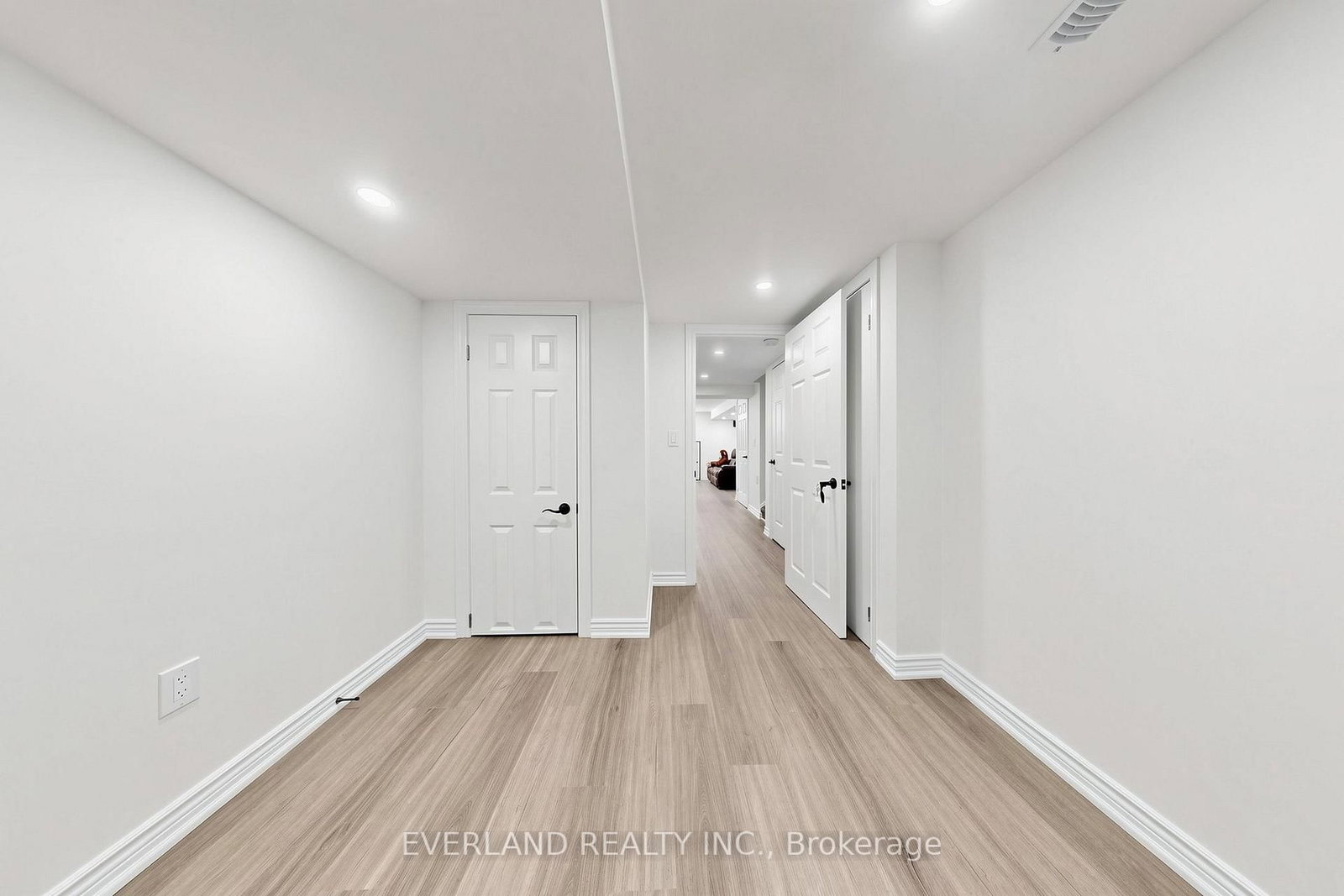 102 Nahani Way, Mississauga, view 44
