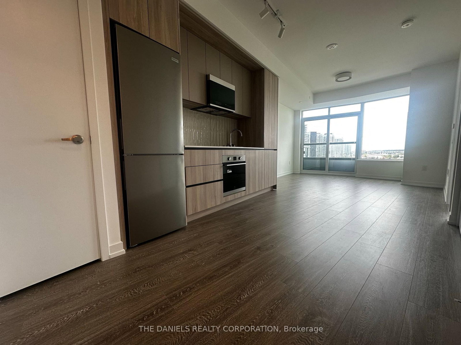 924-2485 Eglinton Ave, Mississauga, view 2
