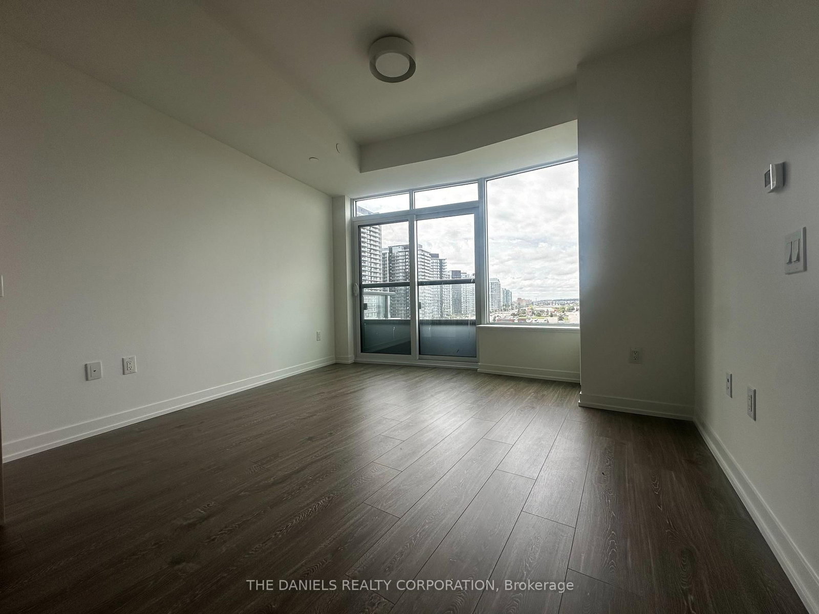 924-2485 Eglinton Ave, Mississauga, view 4