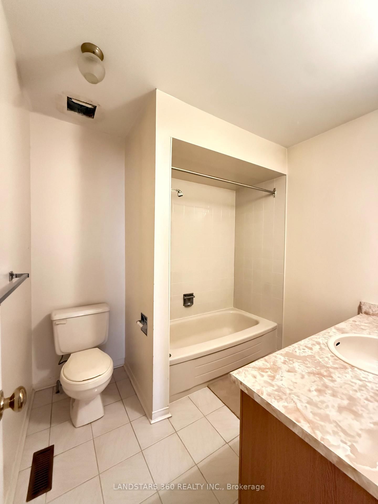 4535 Gullfoot Circle • Mississauga, ON photo 12