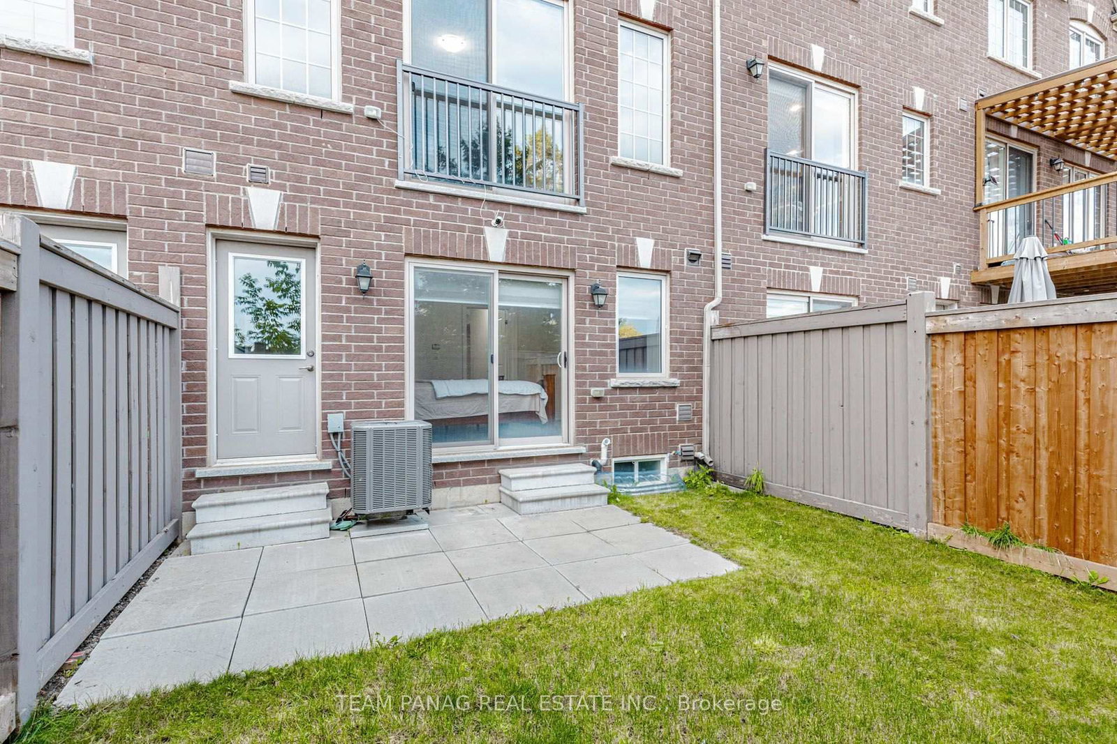 9 Faye Street • Brampton, ON photo 43