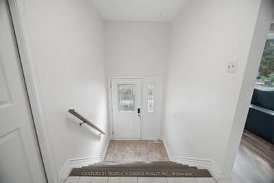 578 Cavell Drive • Mississauga, ON photo 4