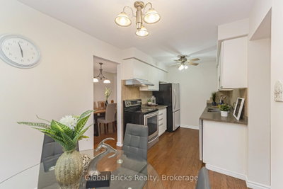 6190 Saltmarsh Mississauga,ON L5N 5V8 — Photo 12