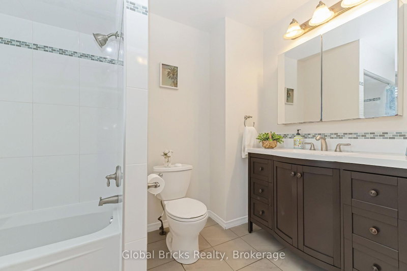 6190 Saltmarsh Mississauga,ON L5N 5V8 — Photo 21