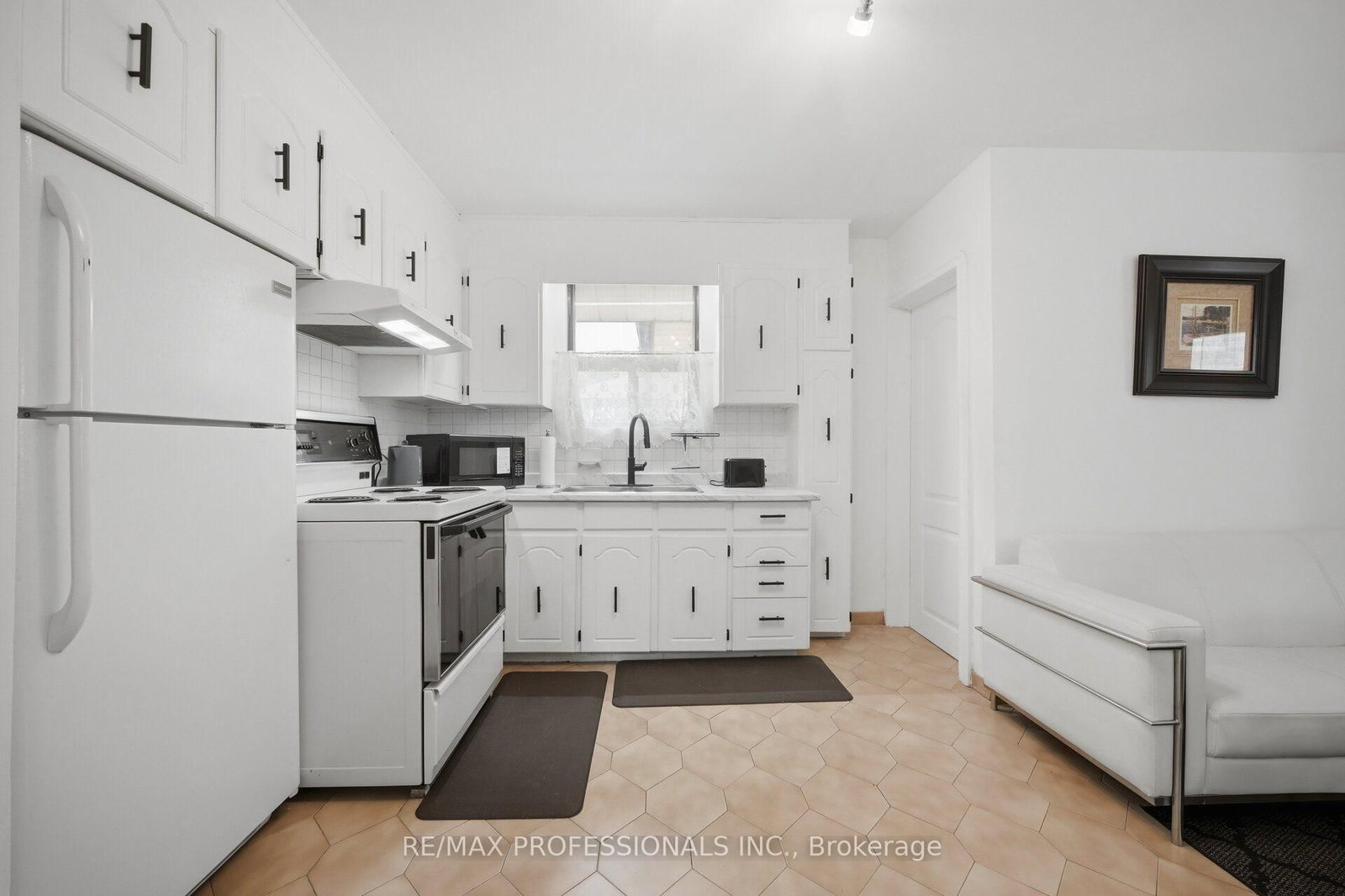 53 Wilmar Road • Toronto, ON photo 14