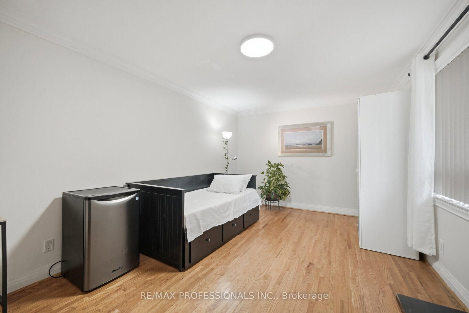 53 Wilmar Road • Toronto, ON photo 16