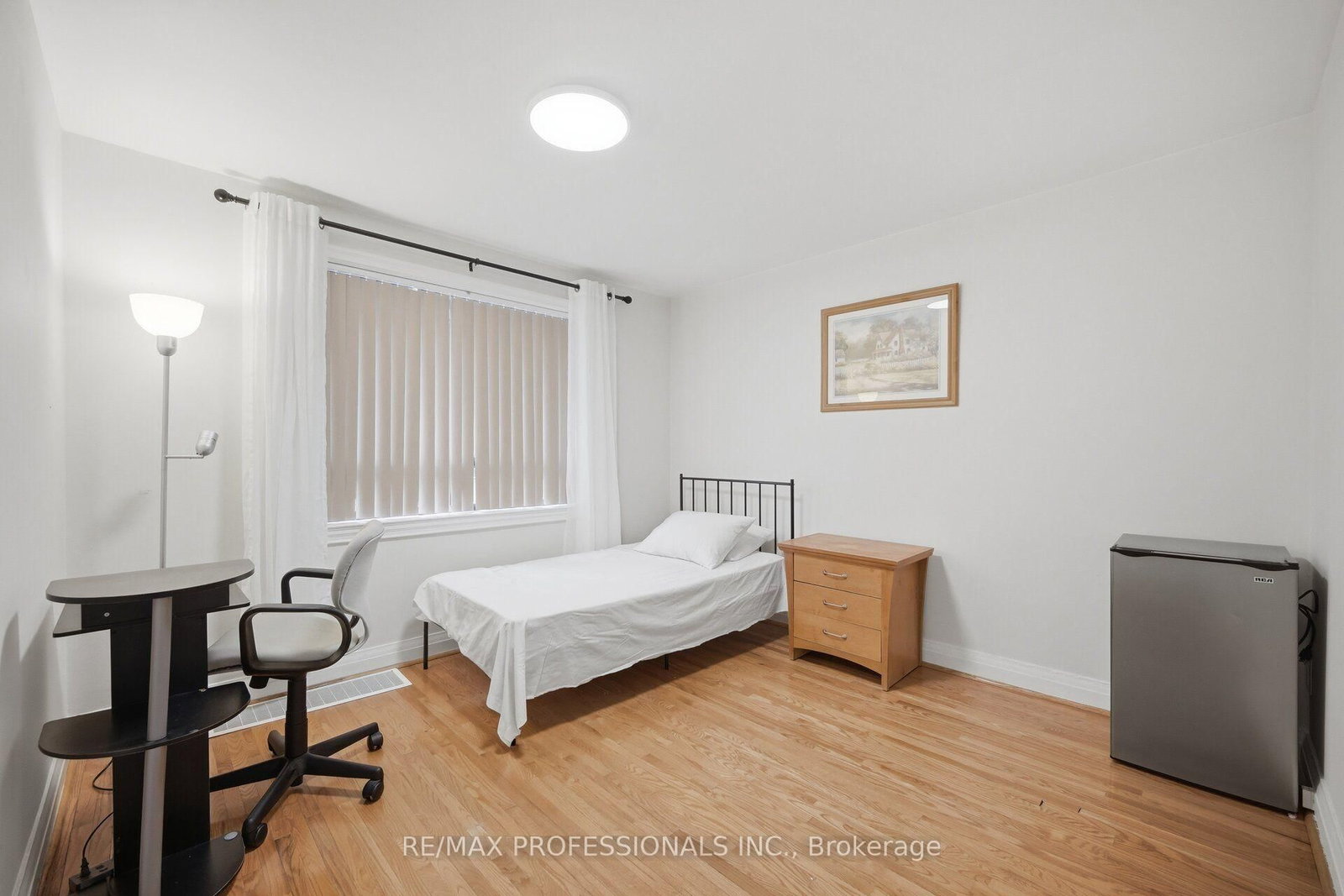 53 Wilmar Road • Toronto, ON photo 18