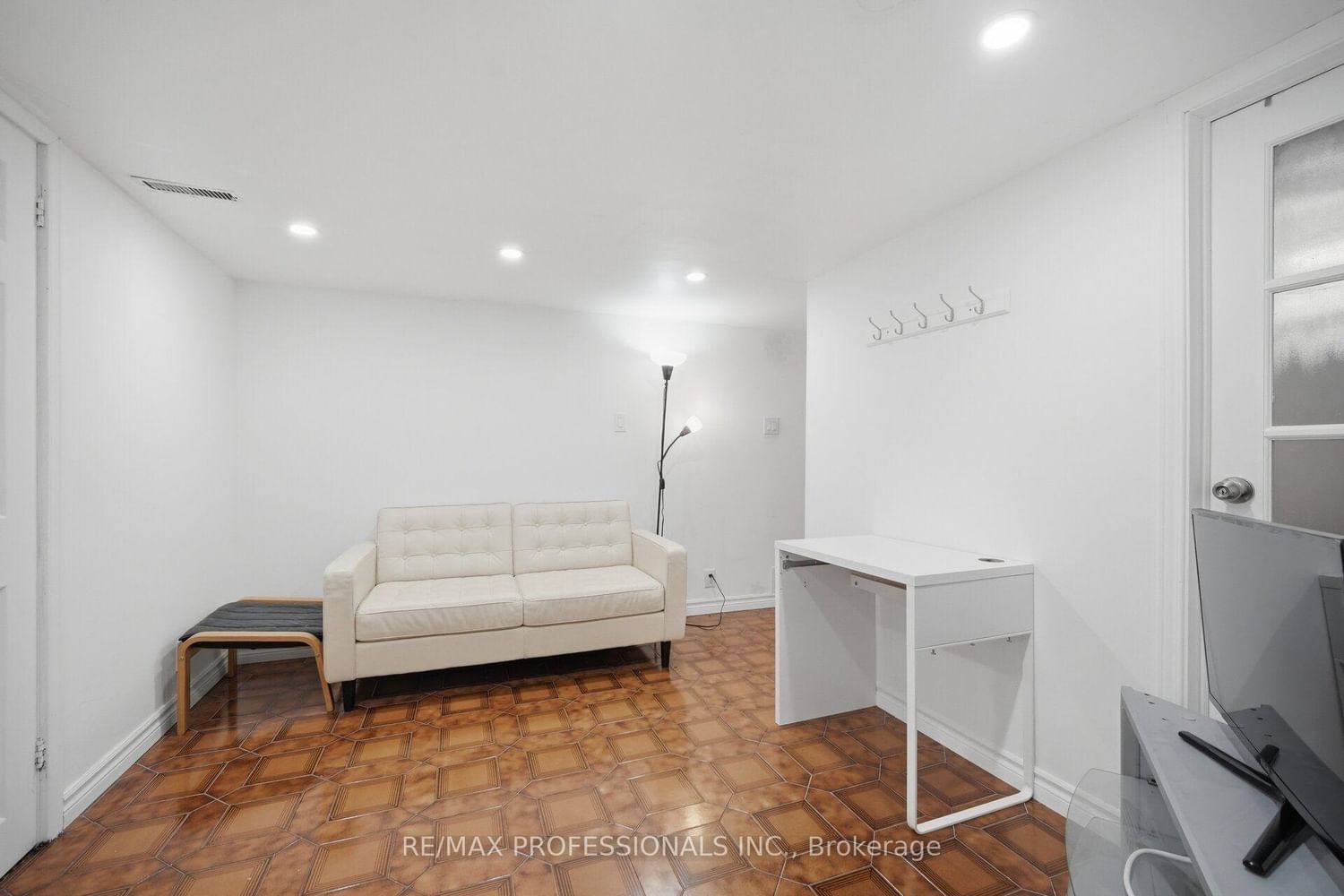 53 Wilmar Road • Toronto, ON photo 31