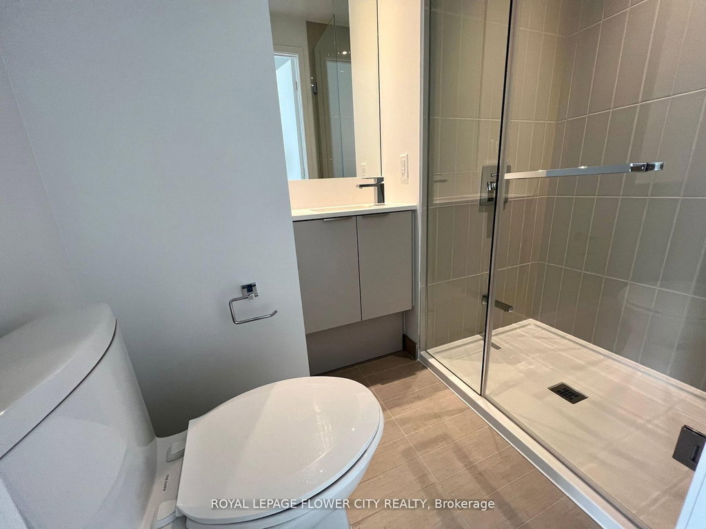607 - 3900 Confederation Parkway 5