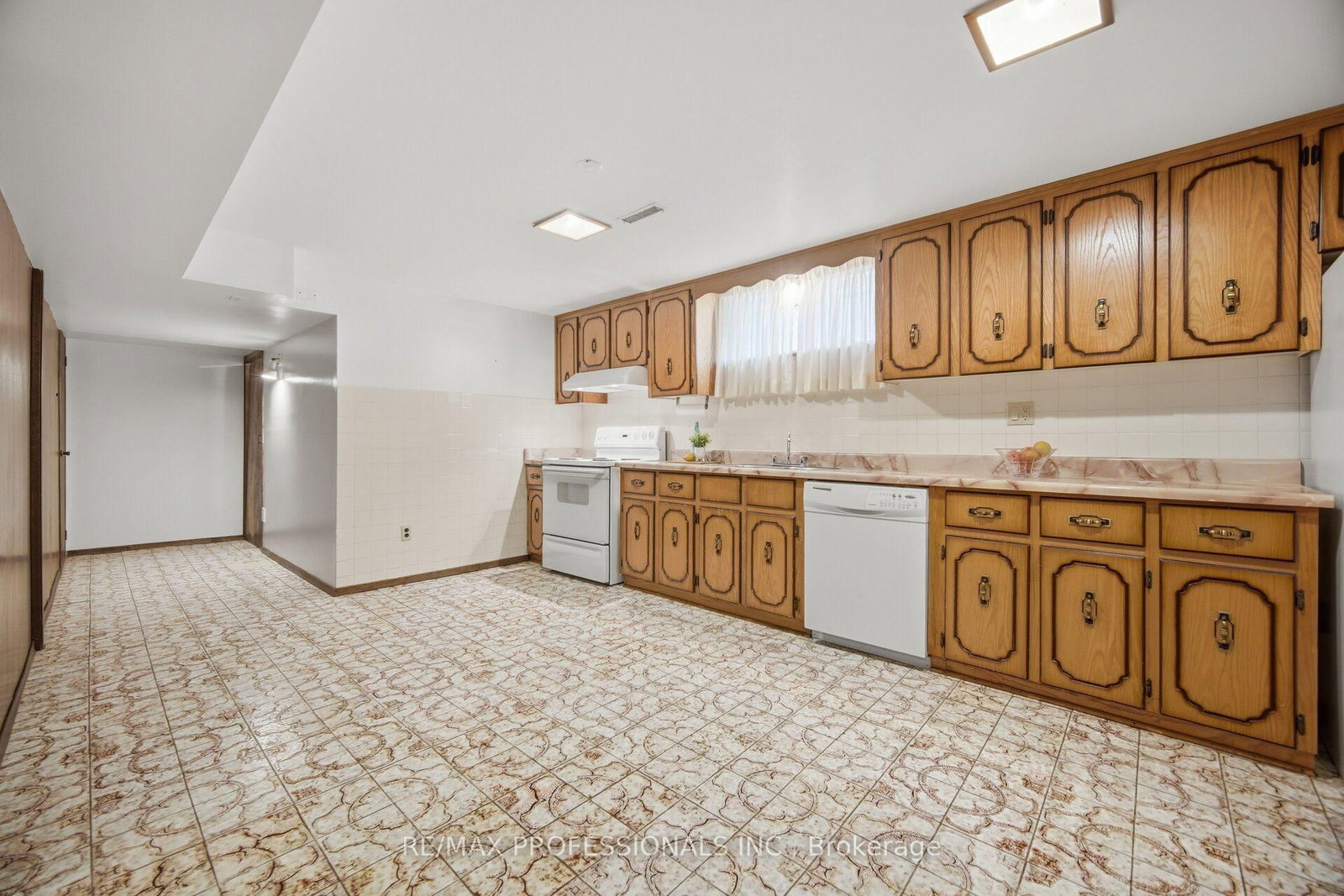 19 Earldown Drive • Toronto, ON photo 25