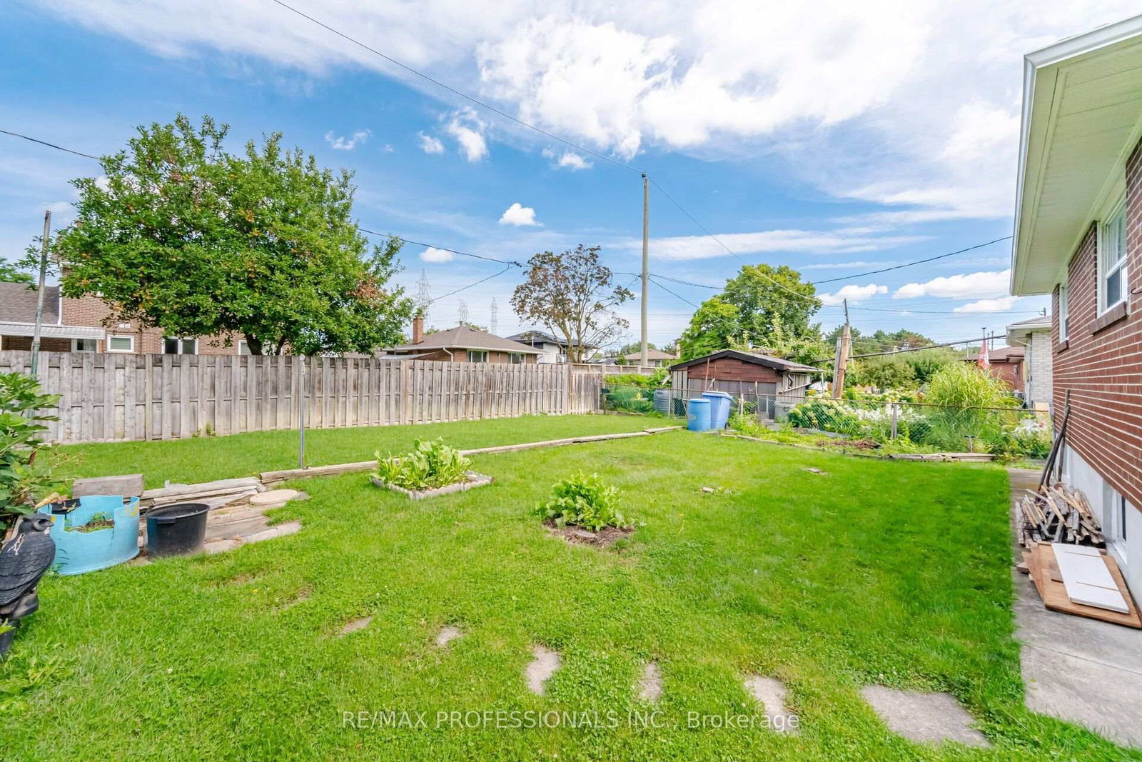 19 Earldown Drive • Toronto, ON photo 40