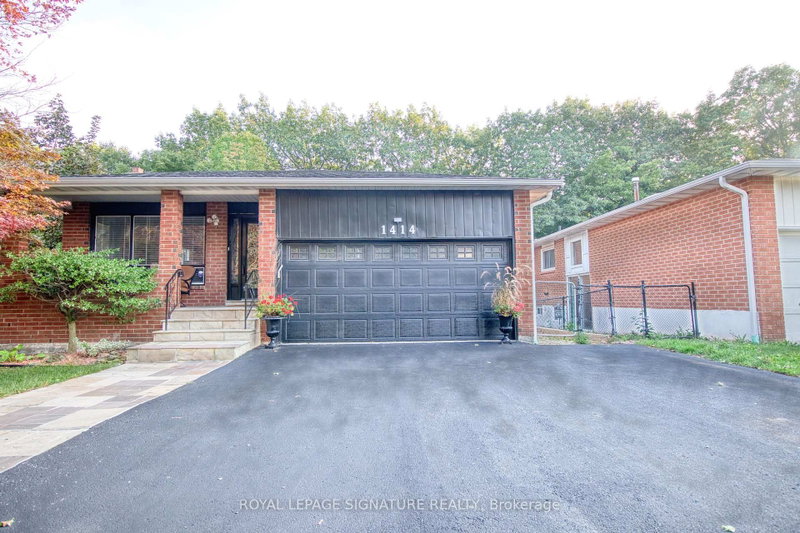 1414 Harmsworth Square