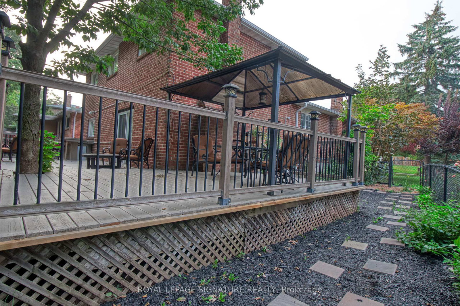 1414 Harmsworth Square • Oakville, ON photo 48