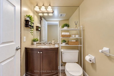 3888 Duke Of York Mississauga,ON L5B 4P5 — Photo 17