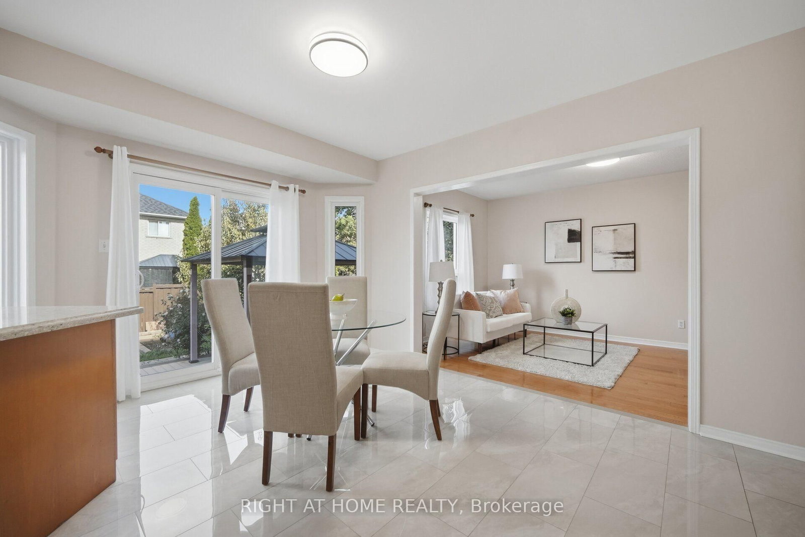 975 Mantle Crescent • Mississauga, ON photo 13