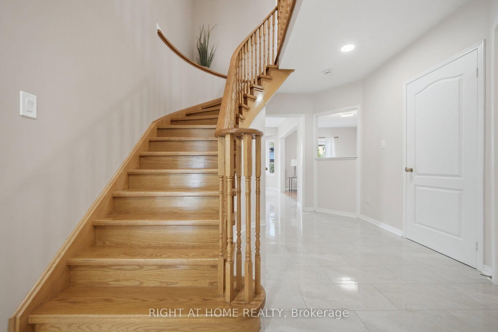 975 Mantle Crescent • Mississauga, ON photo 19
