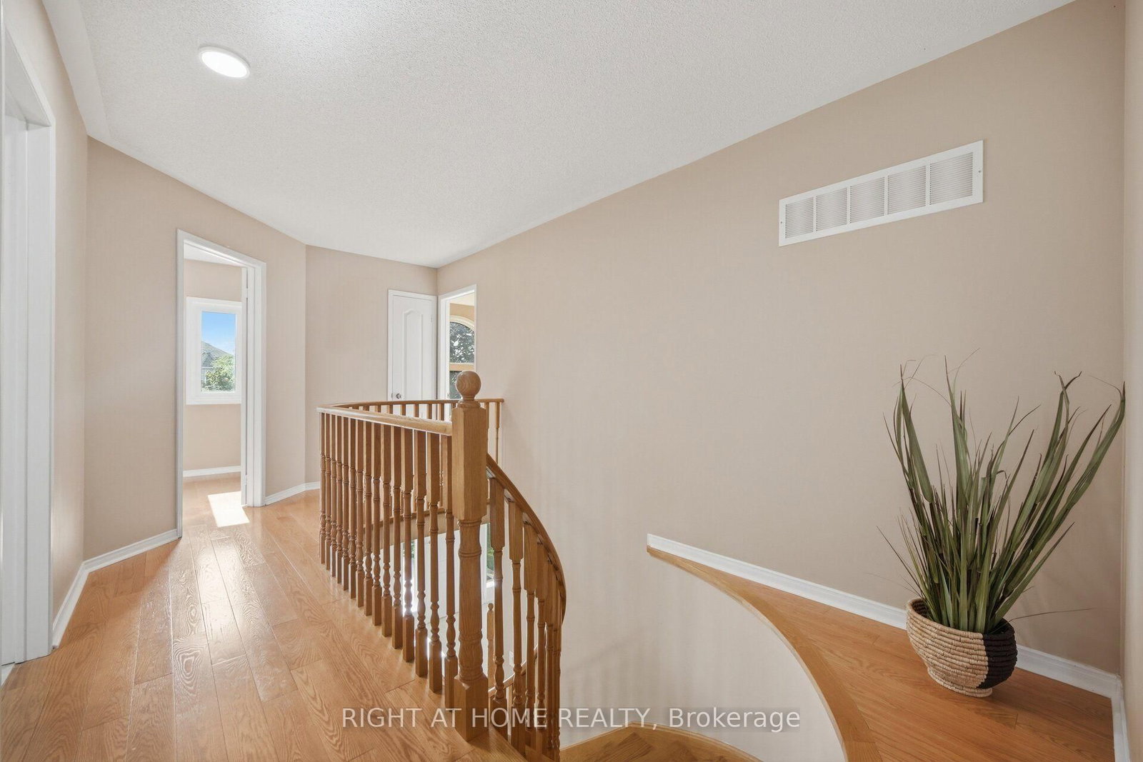 975 Mantle Crescent • Mississauga, ON photo 20