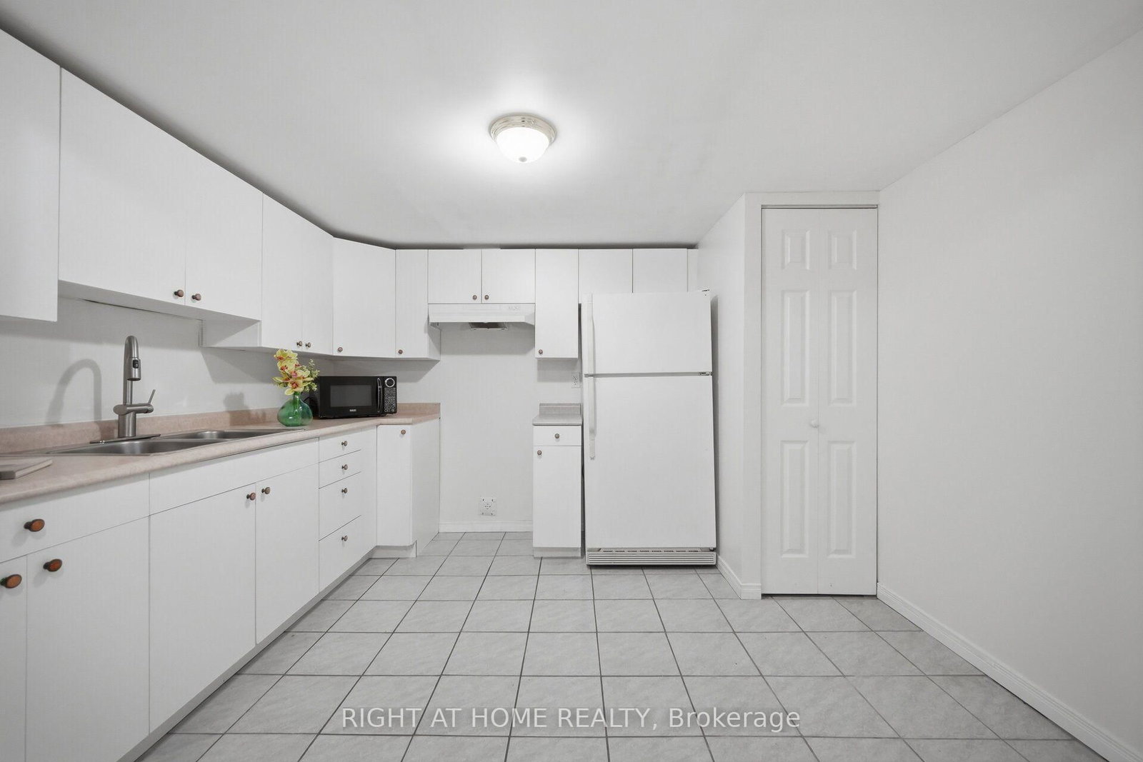 975 Mantle Crescent • Mississauga, ON photo 38