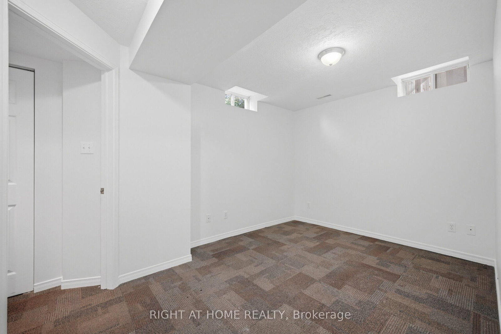 975 Mantle Crescent • Mississauga, ON photo 40