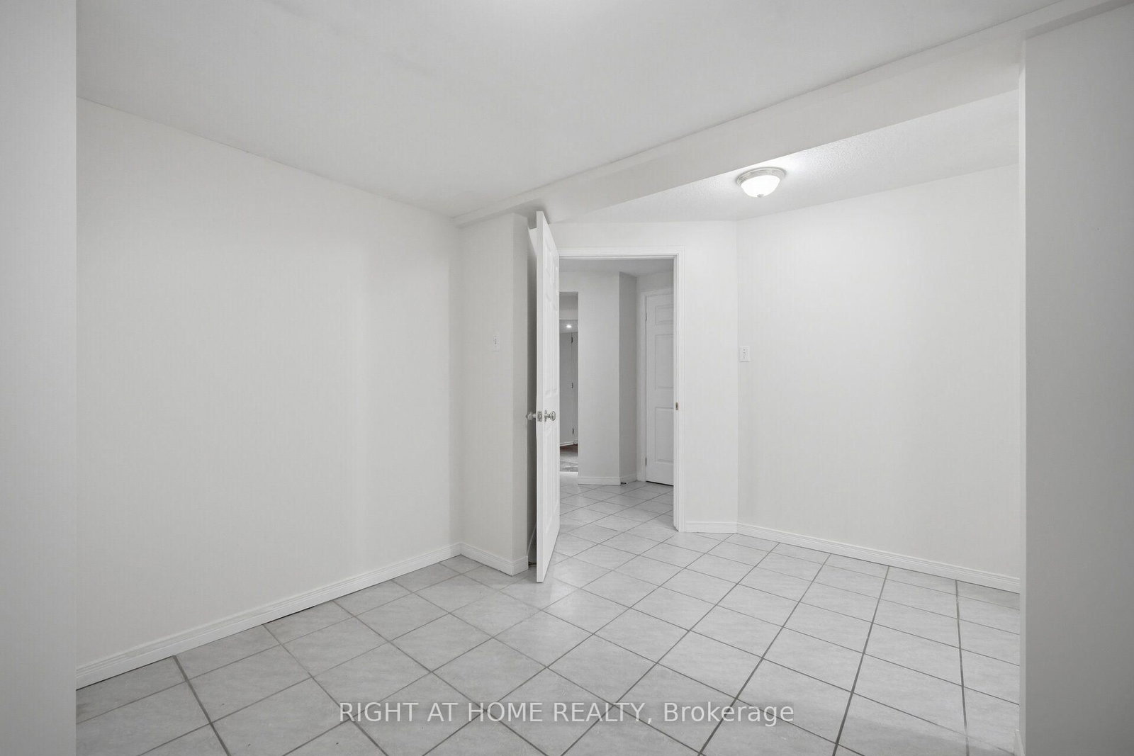 975 Mantle Crescent • Mississauga, ON photo 42