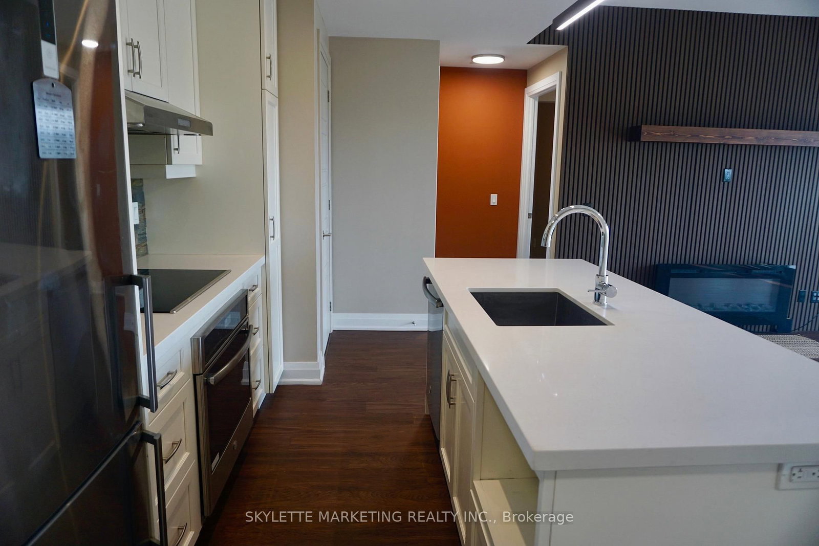 2025 Maria Street • #1301 • Burlington, ON photo 16