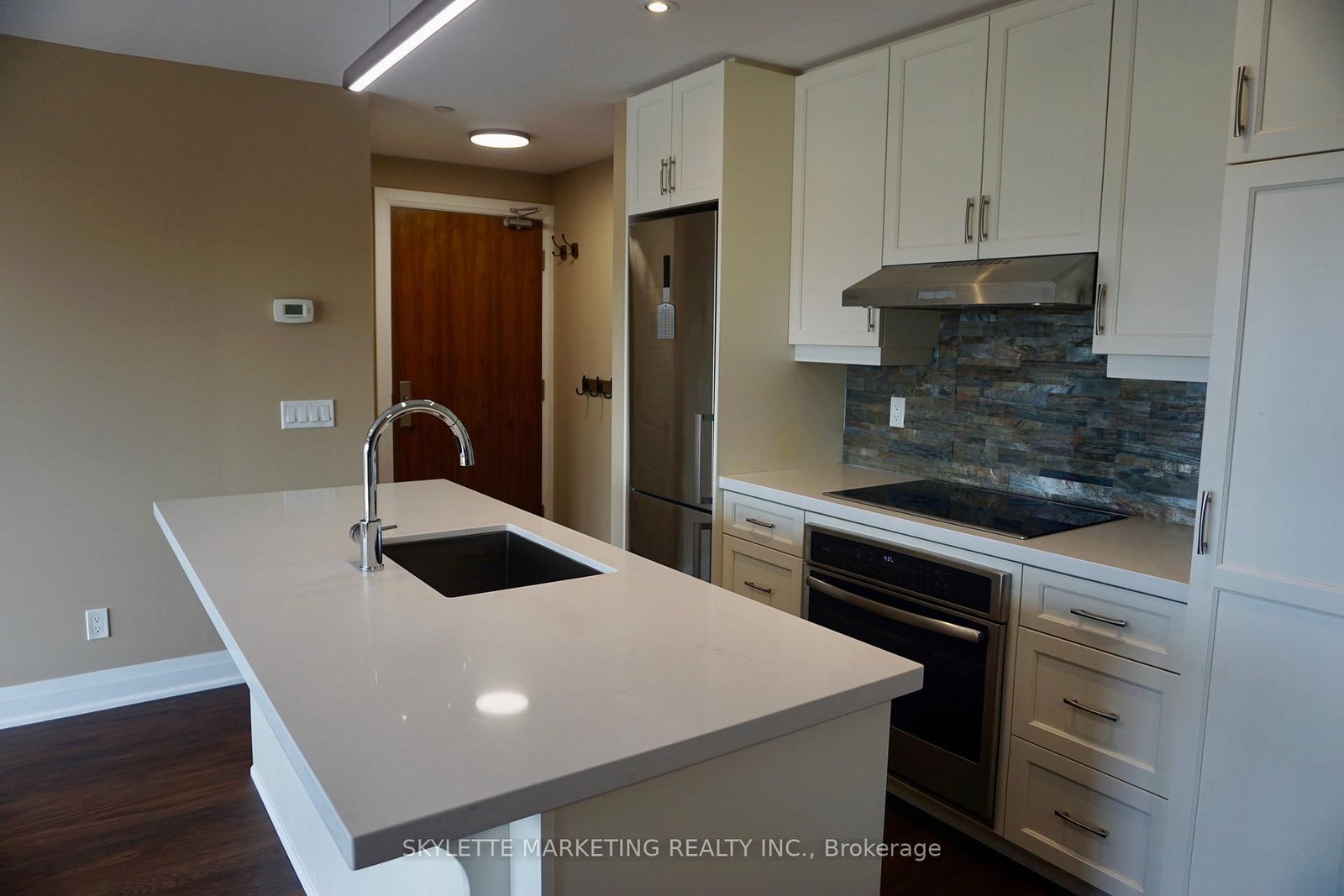 2025 Maria Street • #1301 • Burlington, ON photo 17