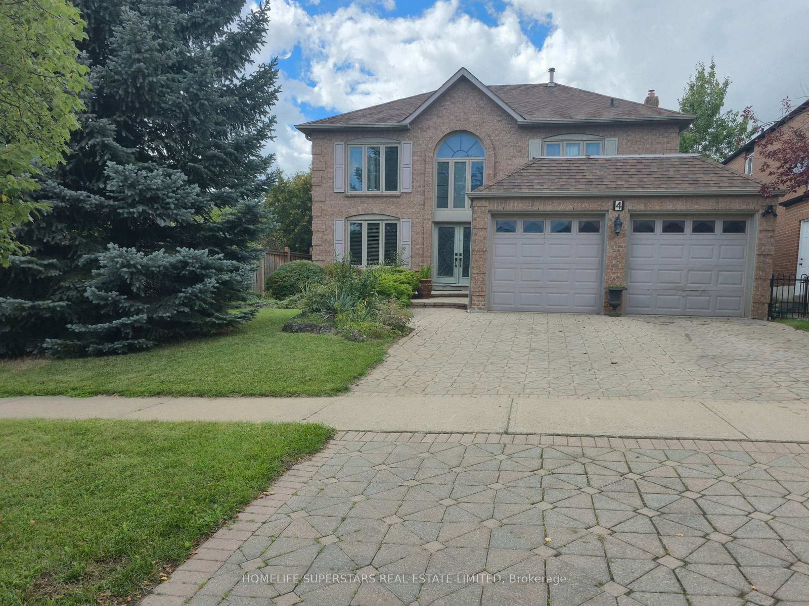 4 Nottingham Crescent • Brampton, ON photo 3