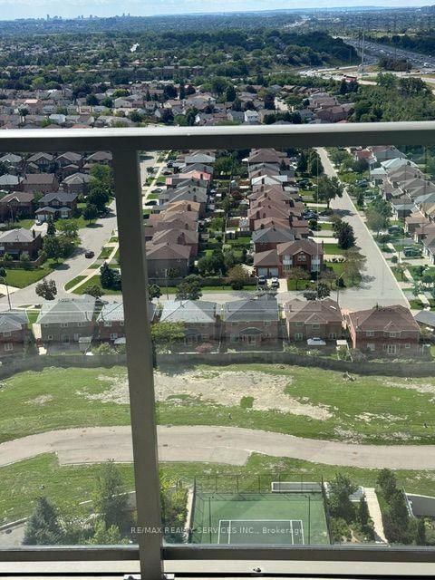 PH09-339 Rathburn Rd, Mississauga, view 11