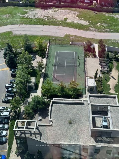 PH09-339 Rathburn Rd, Mississauga, view 12