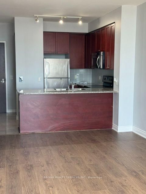 PH09 - 339 Rathburn Road W
