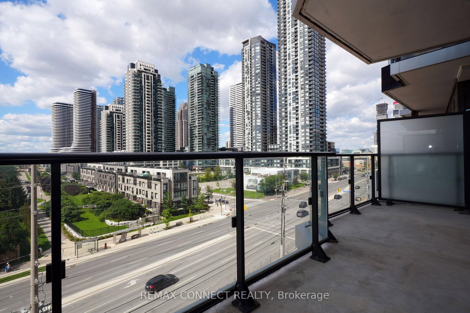503-448 Burnhamthorpe Rd, Mississauga, view 14