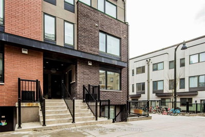 Townhouse for lease at 18-142 William Duncan Road, Toronto, Ontario, M3K 0C1 - Downsview-Roding-CFB - MLS: W13749414