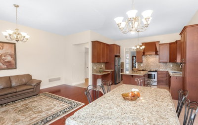 15 Concorde Brampton,ON L6P 1V3 — Photo 25